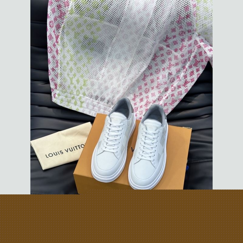 l**is V*t*n sneakers